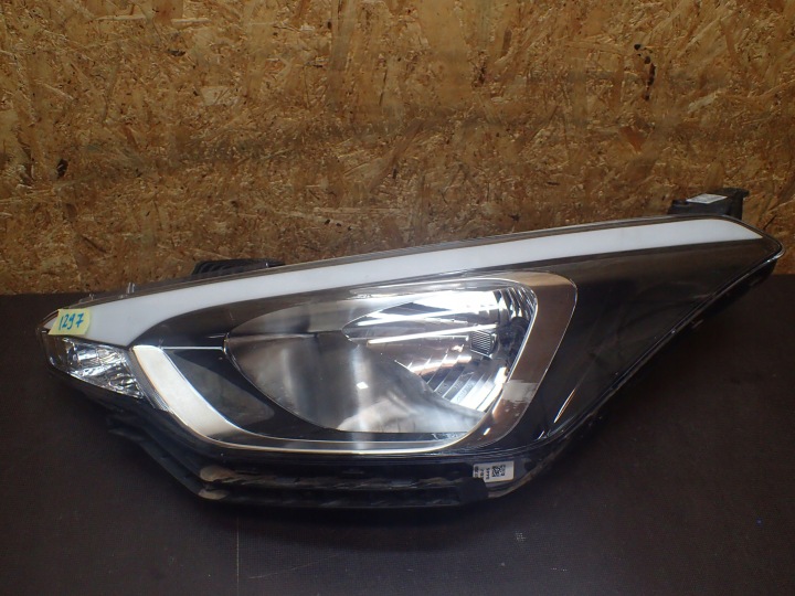 LICHT VORNE LINKS HYUNDAI I20 14- 92101 C8000