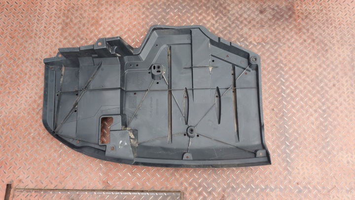 cover below bumper chassis rear rear part TOYOTA AURIS II KOMBI 12-18