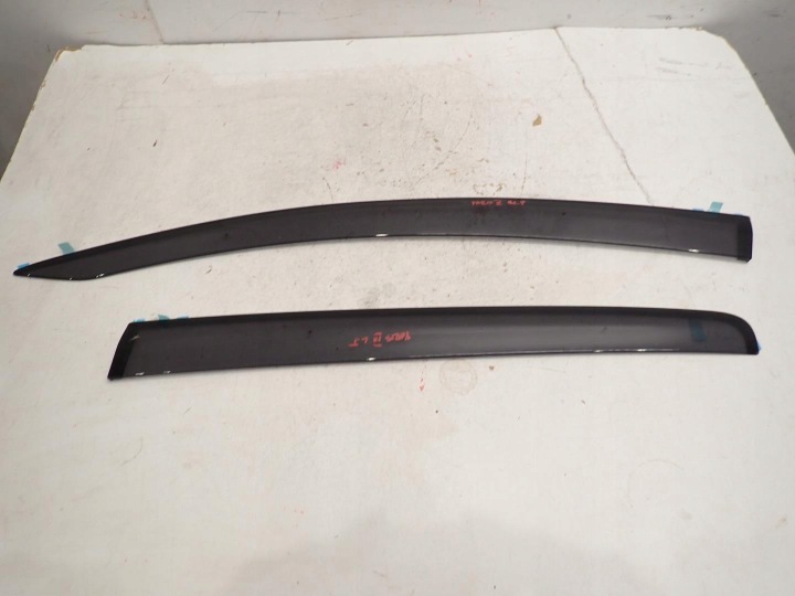Frontverkleidung Fenster links vorne heck TOYOTA YARIS III 2011