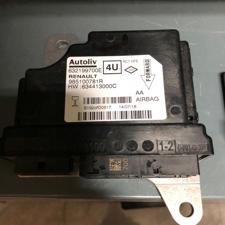 SENSOR OF THE AIRBAGS AIRBAG RENAULT KADJAR 985100781R