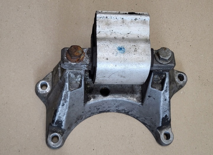 engine mount bearing gearbox mounting of the gear MERCEDES A2112420340 A22124009