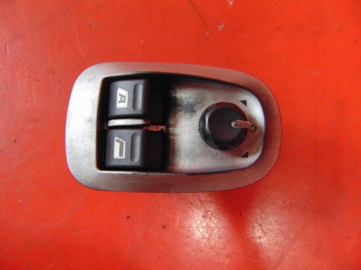 PEUGEOT 206+ plus PANEL ovladac okien ľavý EU