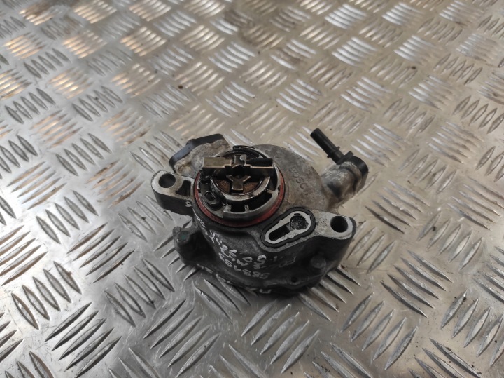 Pompa VACUM VAKUM FORD FOCUS MK3 III LIFT FL 1.5TDCI 95 KM BOSCH 9804021880