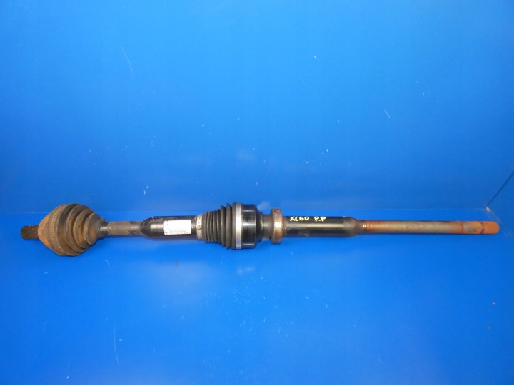 VOLVO XC60 2.4 D5 2.0 D3 semi-axis right AUTOMAT