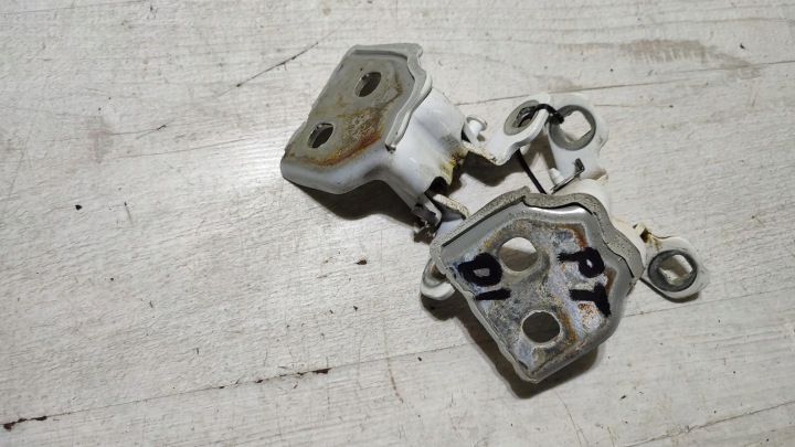 zawais door right rear part Dacia Duster and Lift 14r