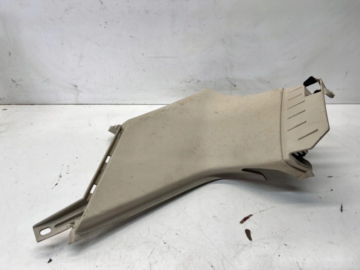 Blende Abdeckung SLUPKA rechts heck AUDI Q5 8R0867246M Y22 ohne