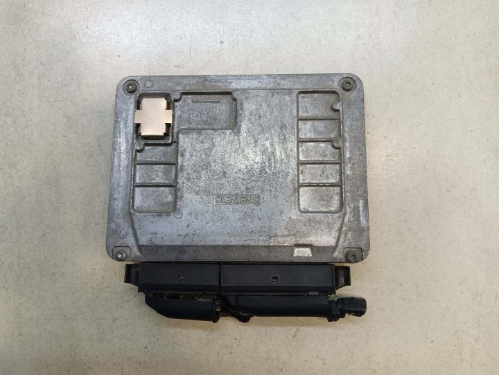 Vezerlő egység a motrot SEAT CORDOBA III 1.2 03E906033P