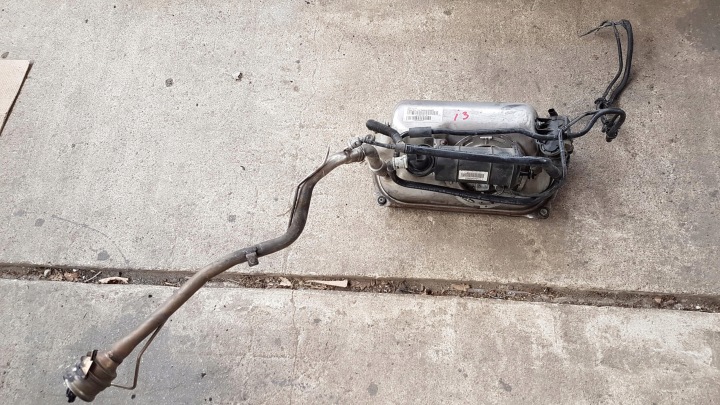 spremnik rezervoar goriva kompletan BMW I01 I3 7340429