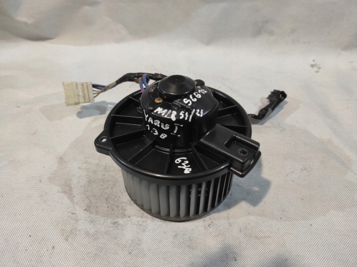 fan heating air conditioning devices TOYOTA YARIS and 1 DENSO 19400-0821