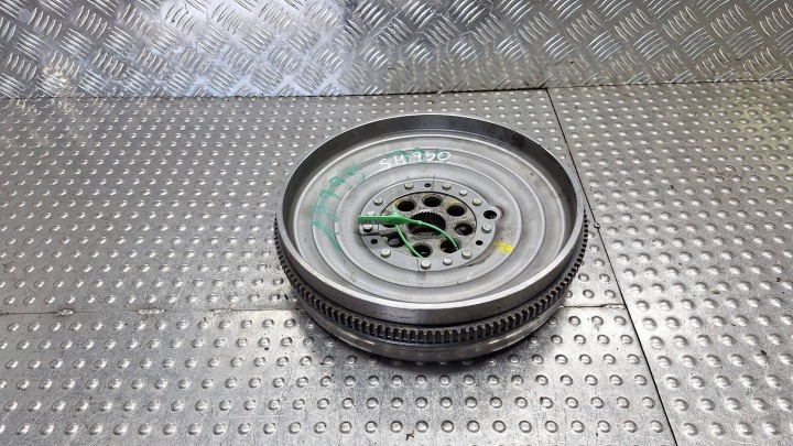 Reifen Rad Schwungrad Kupplung Druckplatte A2700300305 MERCEDES W176 W246 CLA W117 GLA W156