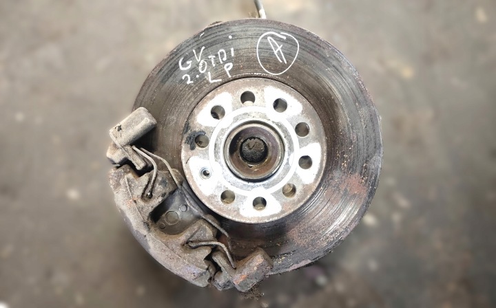 Achsschenkel Radnabe Radlager schenkel links vorne VOLKSWAGEN Golf V 2.0 TDI