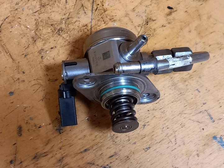 Pumpe WYSOKIEGO Druck MERCEDES A-KLASA W177 2.0 0261520451