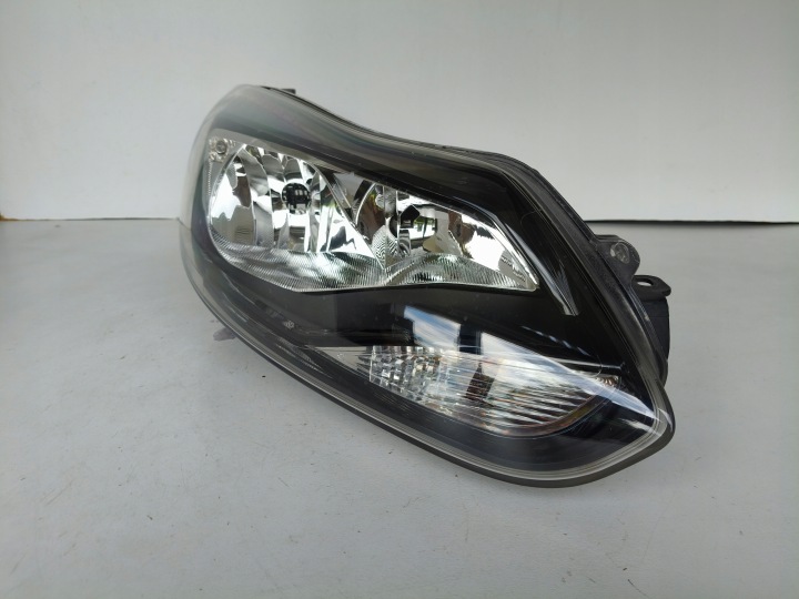 light right REFLEKTOR FORD FOCUS MK3 11-14 CIEMNA