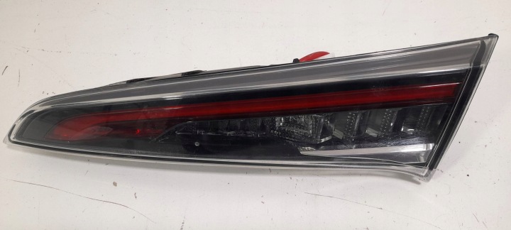 Toyota Corolla E21 Hatchback Licht hinten rechts für die Heckklappe KOITO02429 (R320)