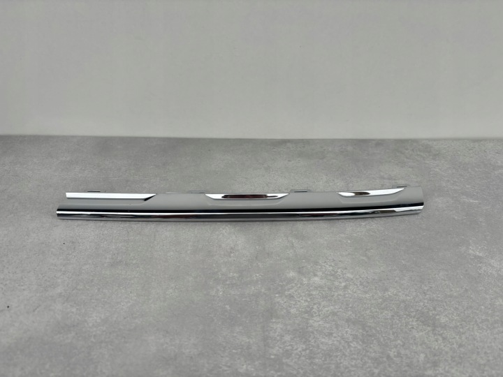 VW TIGUAN 2 II DROIT LISTEWKA GRILLE/MASQUE CHROM CHROMIK 5NA853767B K93/769