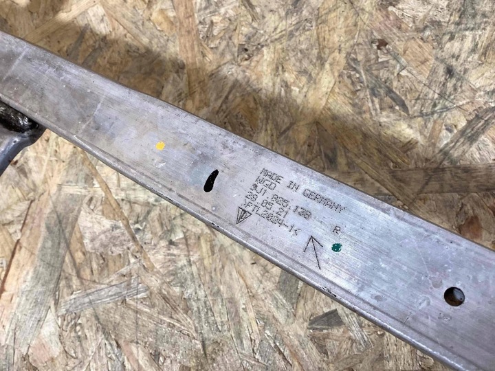 Porsche Taycan holder I 2019-2025 9j1825138 7
