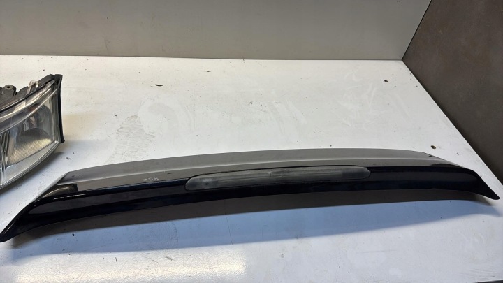 Trzecie light STOP SAAB 9-3 II 93 Kombi 02-11R LOTKA colour 298 cap