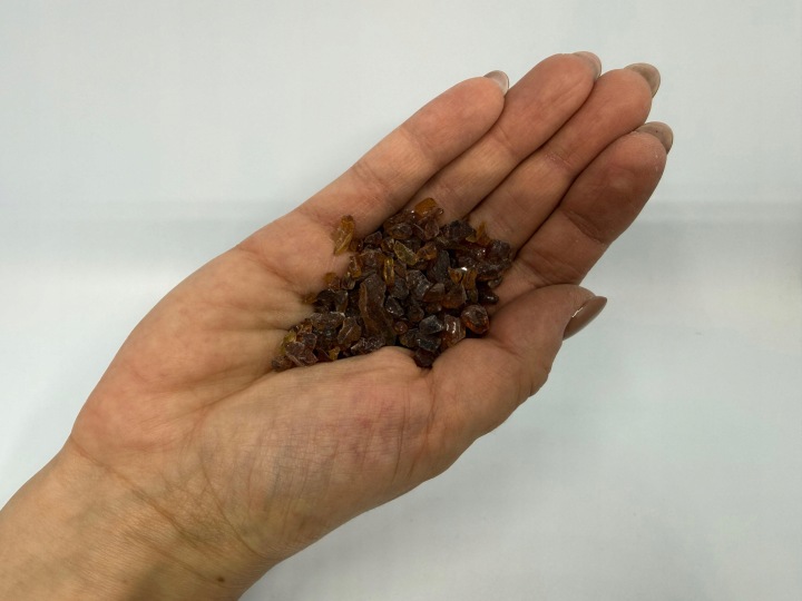 Grys skleněný v jantarovém odstínu 6-10 mm 5 kg Garden Grit