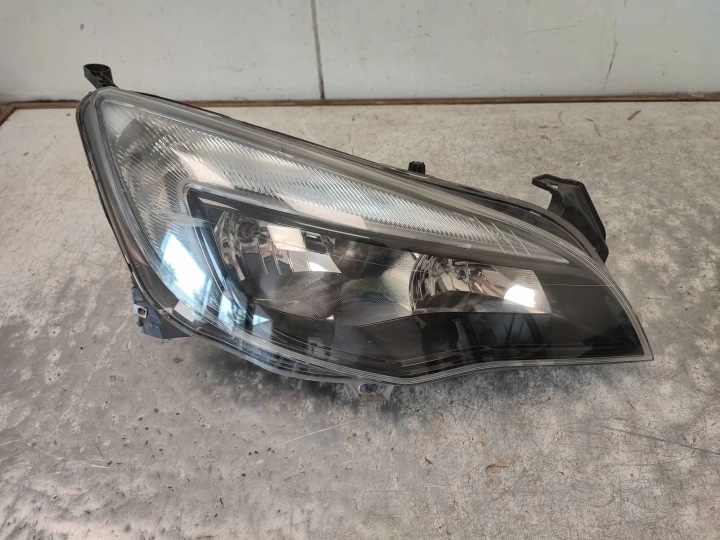 Licht rechts vorne OPEL ASTRA J LIFT 13371596