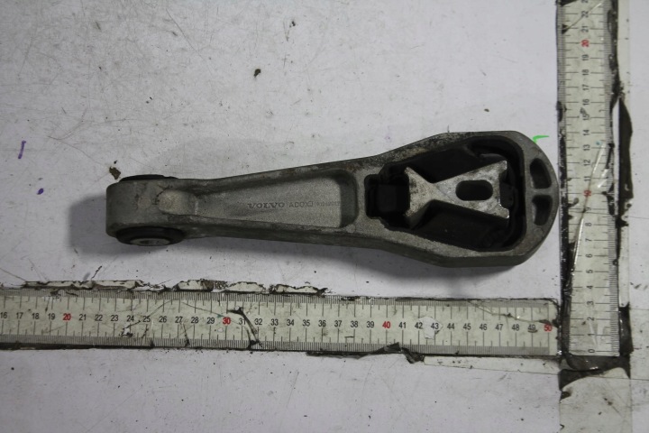 držák držák motoru 31359642 VOLVO V40 II 12
