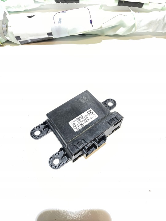 MASERATI LEVANTE MODUL RIADIACA JEDNOTKA PDC 068403887