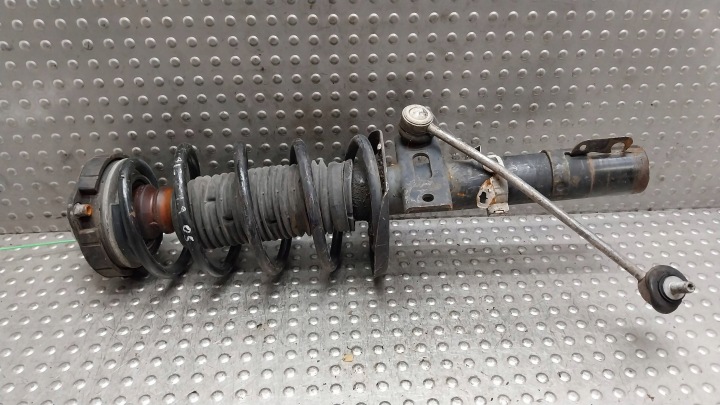 Stoßdämpfer rechts links vorne 6Q0413031BS VW POLO IV IBIZA III FABIA und II