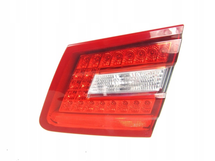 LICHT HINTEN HECK RECHTS LED FÜR DIE HECKKLAPPE MERCEDES W212 KOMBI AVANTGARDE