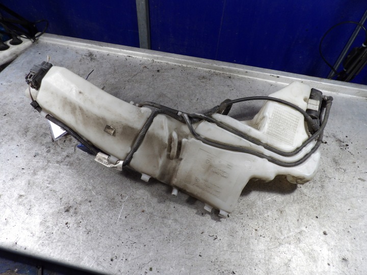 Ford Focus MK2 Nádržka ostrekovače 4M51-13K163