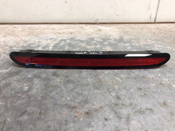 TRZECIE Feux phare STOP VW GOLF VII 5G0945087B