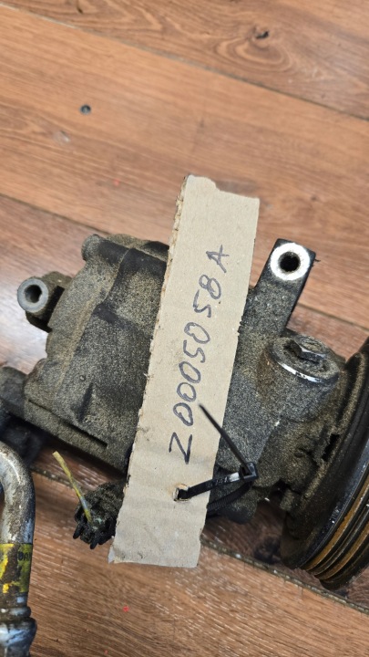 Compresseur Climatisateur air conditionné NISSAN PRIMERA P12 DKV-08R 92600AX300