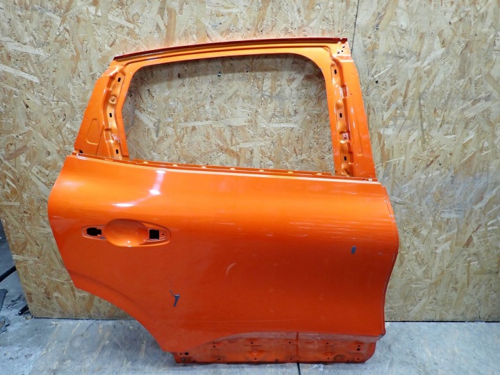 dveře pravé zadní pravý záď RENAULT ARKANA LCM 2021- 821006667R
