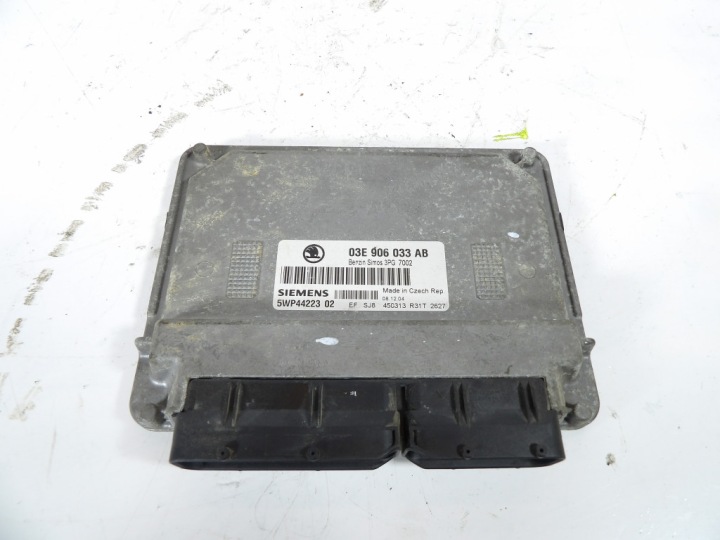 SKODA FABIA und 1.2B Bedienteil DES MOTORS 03E906033AB