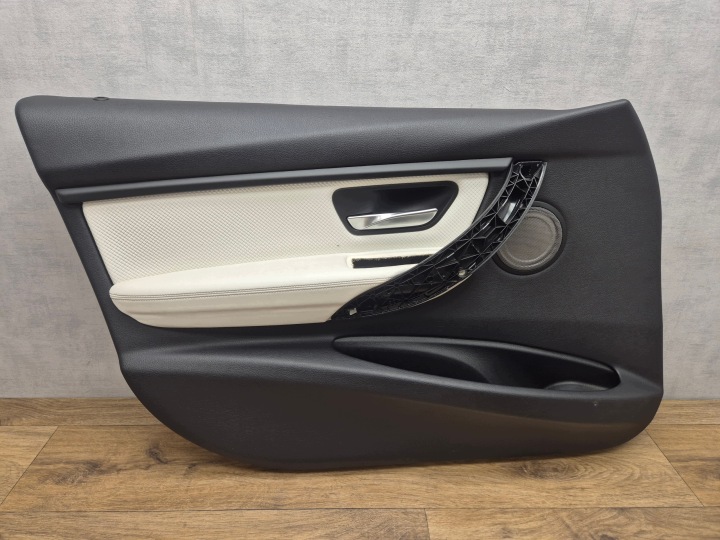 BMW 3 F30 F31 bok vrata lijevi prednji dio INDIVIDUAL OPAL WEISS HARMAN AMBIENT