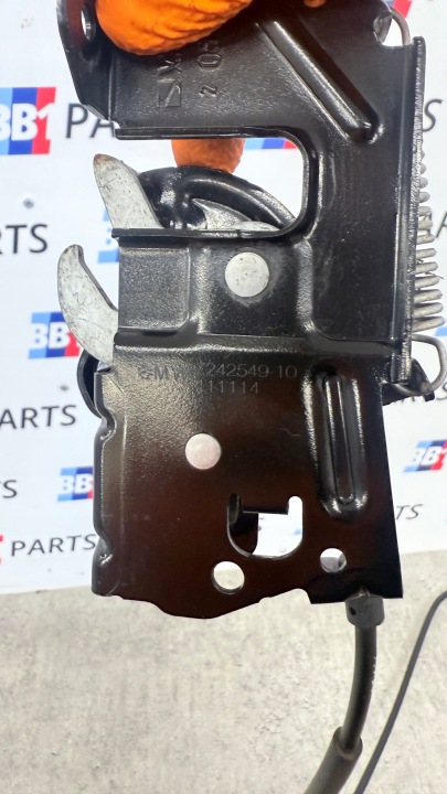BMW F82 M4 F80 M3 F20 NALOGE USTVARITE LINE KPL 7242549 7242548 9