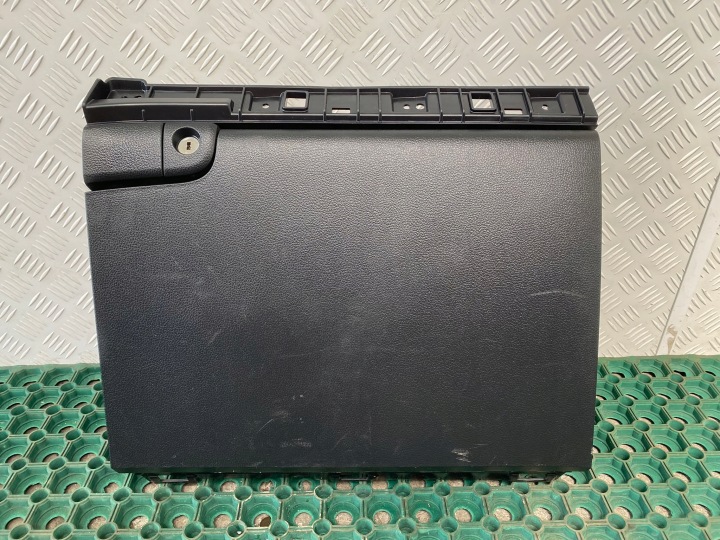 SSANGYONG MUSSO II Q200 18-20 passenger compartment of the passenger W KONSOLE 76730-36000 EUROPA