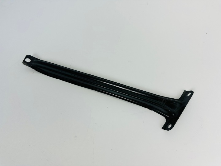 MERCEDES E W213 AMG konzola PODSZYBIA A2136280124