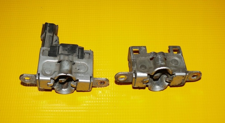 della serratura RYGIEL ZAMKI del cofano MERCEDES classe s W140 1408213451