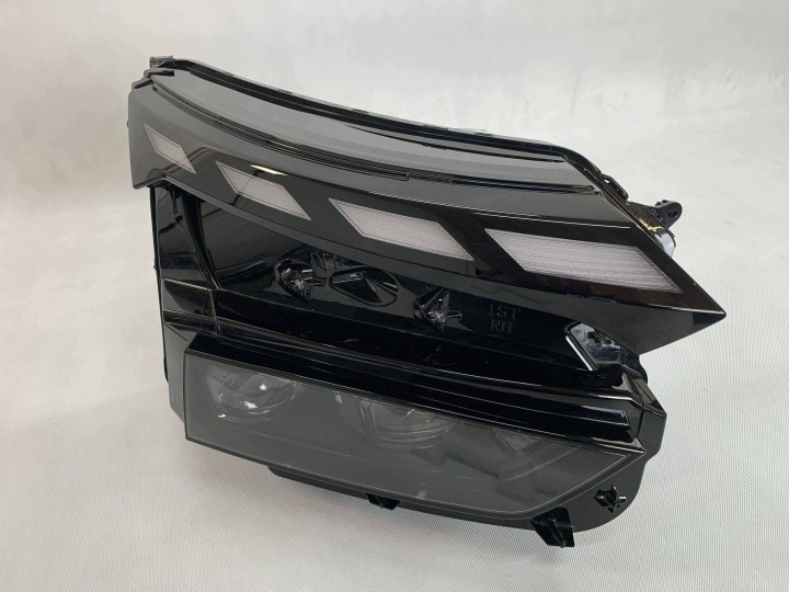 Reflektor licht rechts Skoda Elroq 24r Fullled 5LB941036 09.26