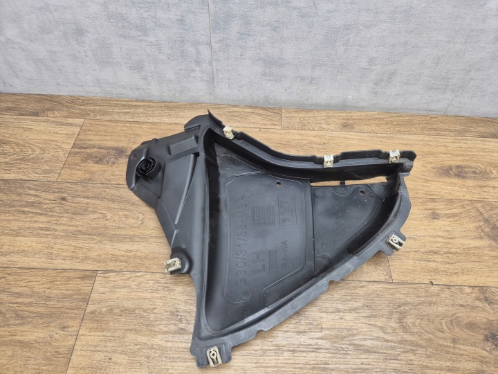 BMW 5 G30 G31 links TROJKAT Radschale Blende Abdeckung untere vorne M-Paket 8060031