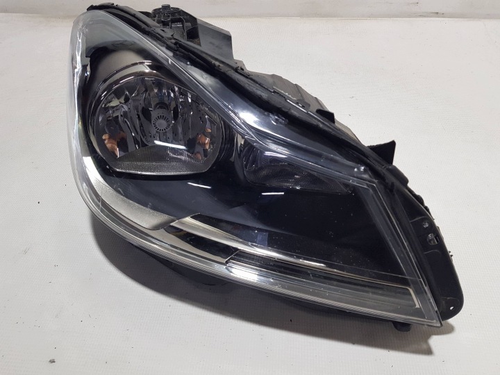 Licht vorne vorne rechts Mercedes C W204 LIFT ANGLIK 2048209659