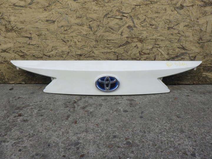 TOYOTA AURIS II 2 KOMBI 76811-02830 Blende Schutzkappe heckklappe Leiste Schutzleiste
