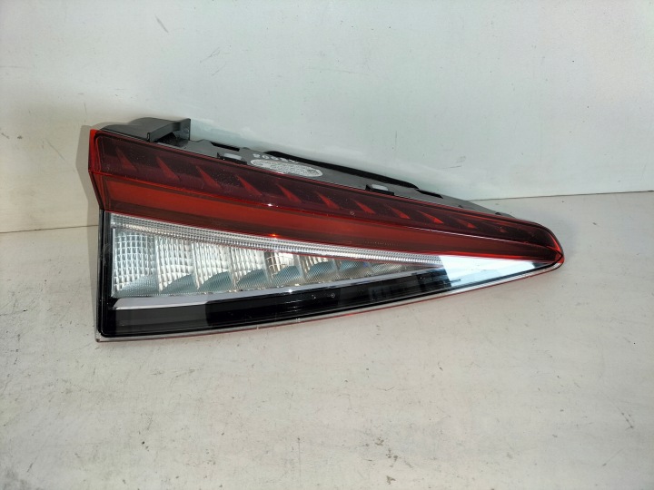 LICHT HINTEN HECK LINKS SKODA ENYAQ 21- LED