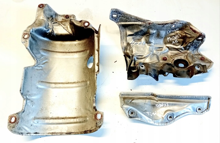 Boîte Couverture tablier moteur TERMICZNA KATALIZATORA FIAT DOBLO II 1.6 M-JET 55208003