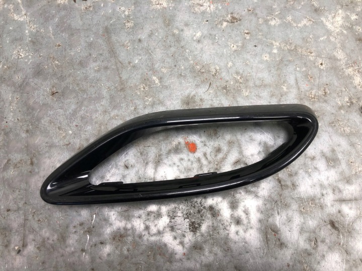 moulding CHROM of an exhaust left rear part MERCEDES W205 AMG A2058852221