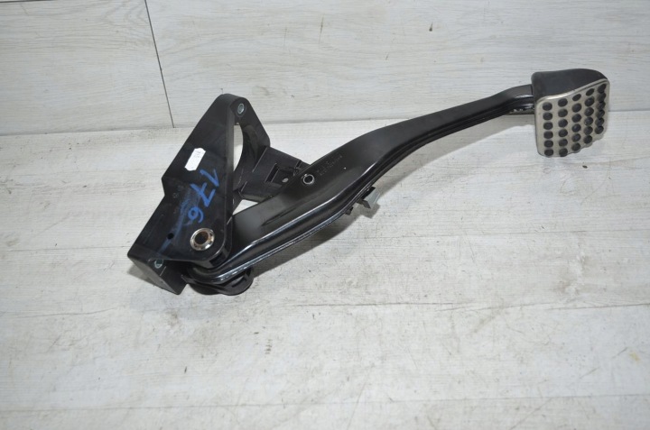 Pedal freno Mercedes W176 lift