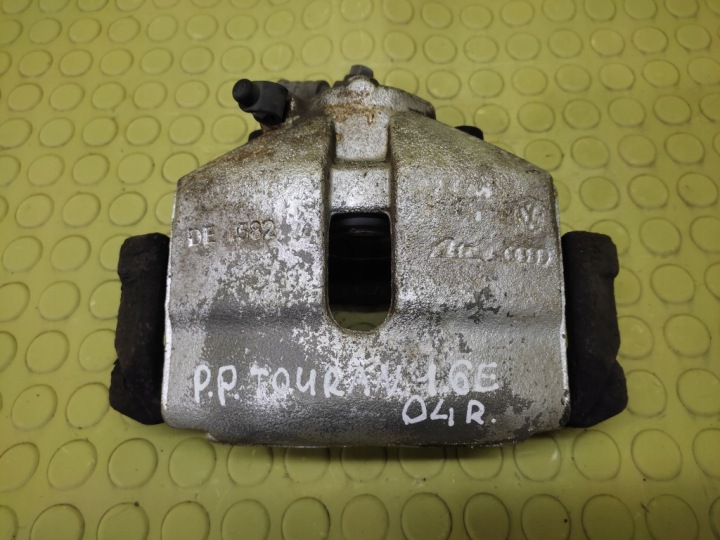 VW TOURAN 1.6 Bremssattel Bremse Sattel rechts vorne