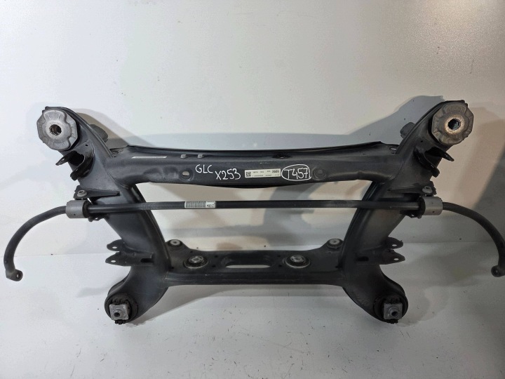 Mercedes-Benz GLC X253 C253 Pont essieu Arrière A2043520614 (T457) Essieu Renfort pare choc