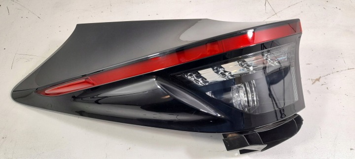 Toyota Yaris Cross Licht hinten links Full Led 815600DE20 (R334)