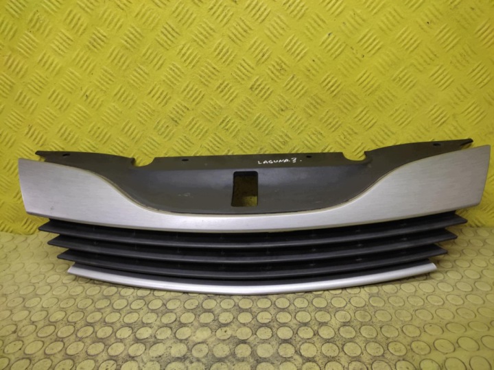 RENAULT LAGUNA II griglia 8200012581