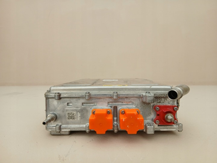 JAGUAR LAND ROWER A MAGAS TEREM M8D2-14A758-ACben 10